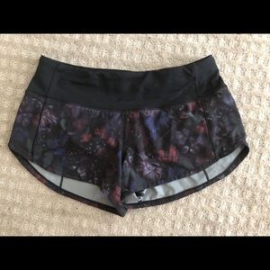 Lululemon Speed Up Shorts (Size 2)